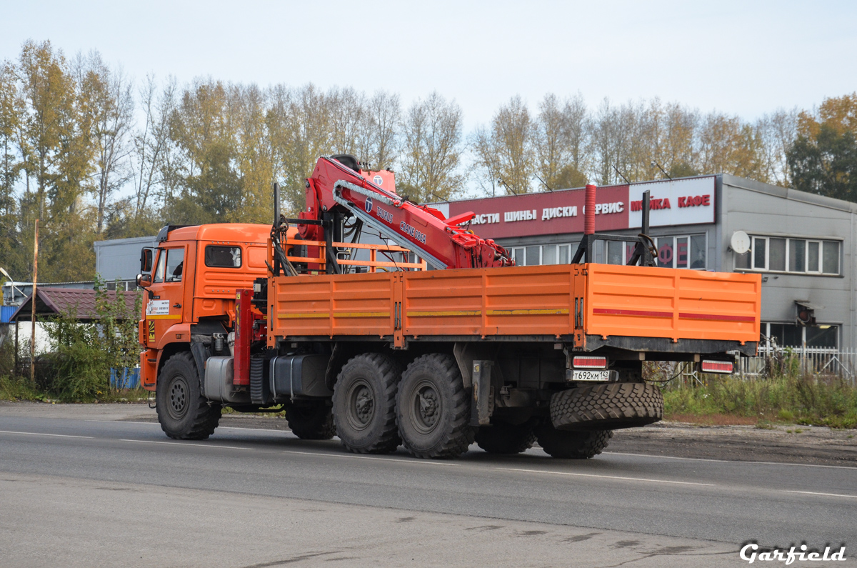 Кемеровская область, № Т 692 КМ 142 — КамАЗ-43118 (общая модель)