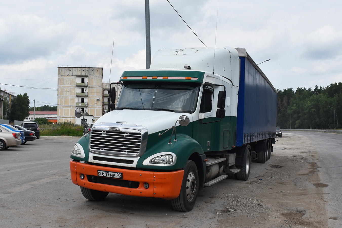Дагестан, № Х 617 МР 05 — Freightliner Columbia