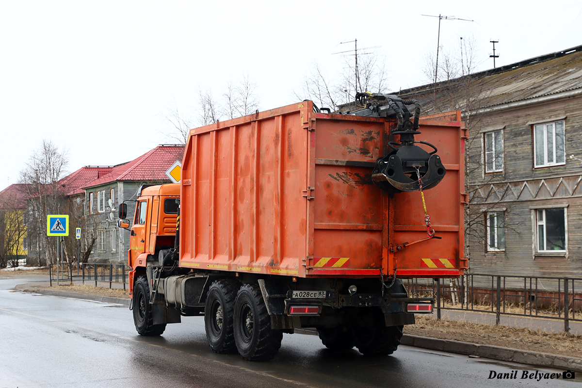 Ненецкий автономный округ, № А 028 СЕ 83 — КамАЗ-43118-A5(48)
