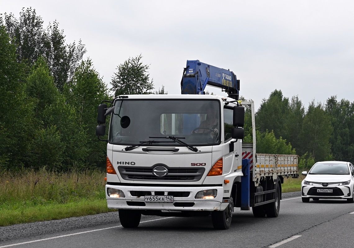 Кемеровская область, № У 655 КА 142 — Hino 500