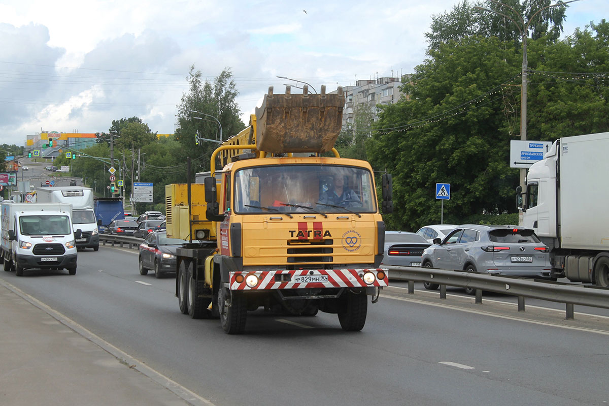 Московская область, № Р 829 МН 90 — Tatra 815-21EP11