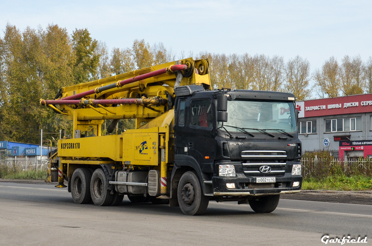 Кемеровская область, № О 002 ТС 42 — Hyundai Trago (общая модель)