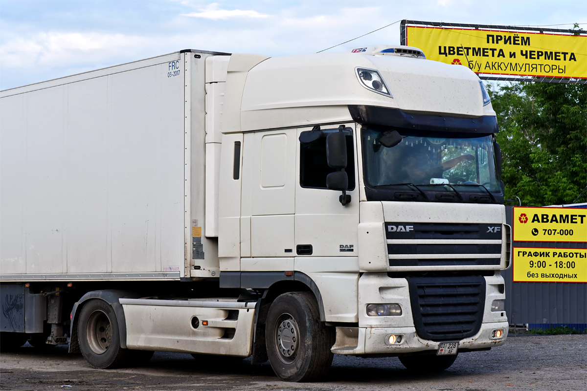Киргизия, № 01 228 AF — DAF XF105 FT