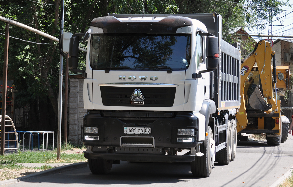 Алматы, № 681 GO 02 — Howo T5G ZZ3257