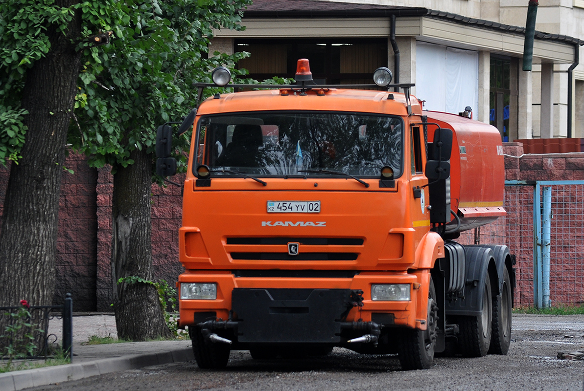 Алматы, № 454 YV 02 — КамАЗ-65115-42