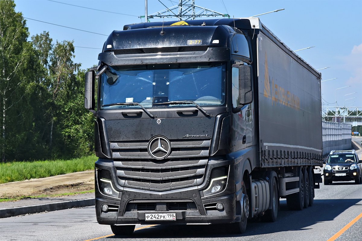 Москва, № Р 242 РК 198 — Mercedes-Benz Actros ('2018) 1845