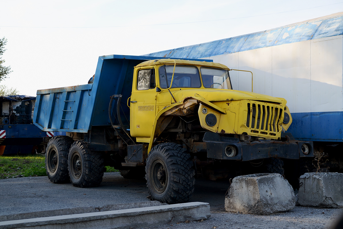 Тюменская область, № (72) Б/Н 0085 — Урал-5557; Транспортные средства без номеров (Тюменская область)