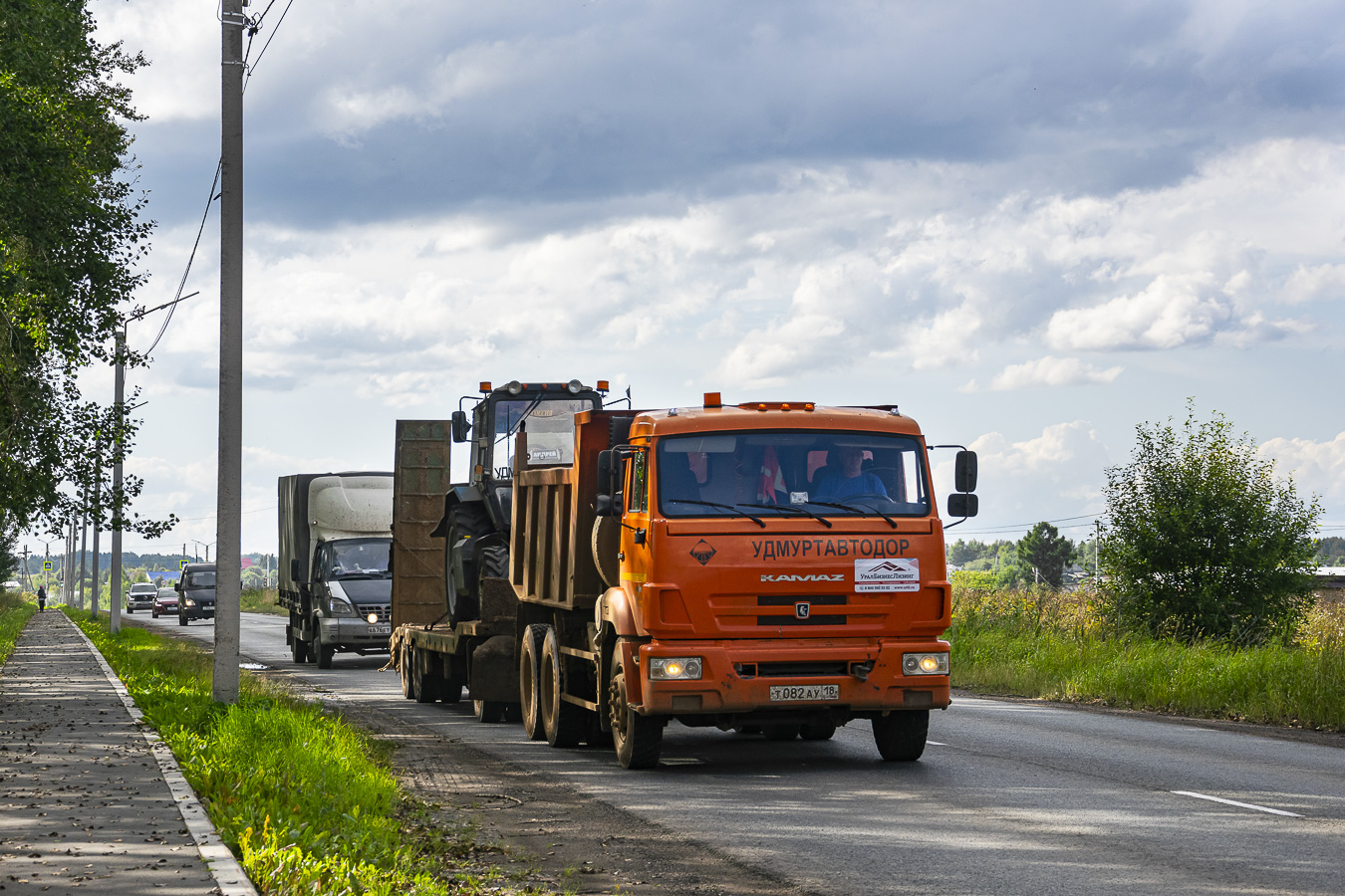 Удмуртия, № Т 082 АУ 18 — КамАЗ-65115-L4(19)