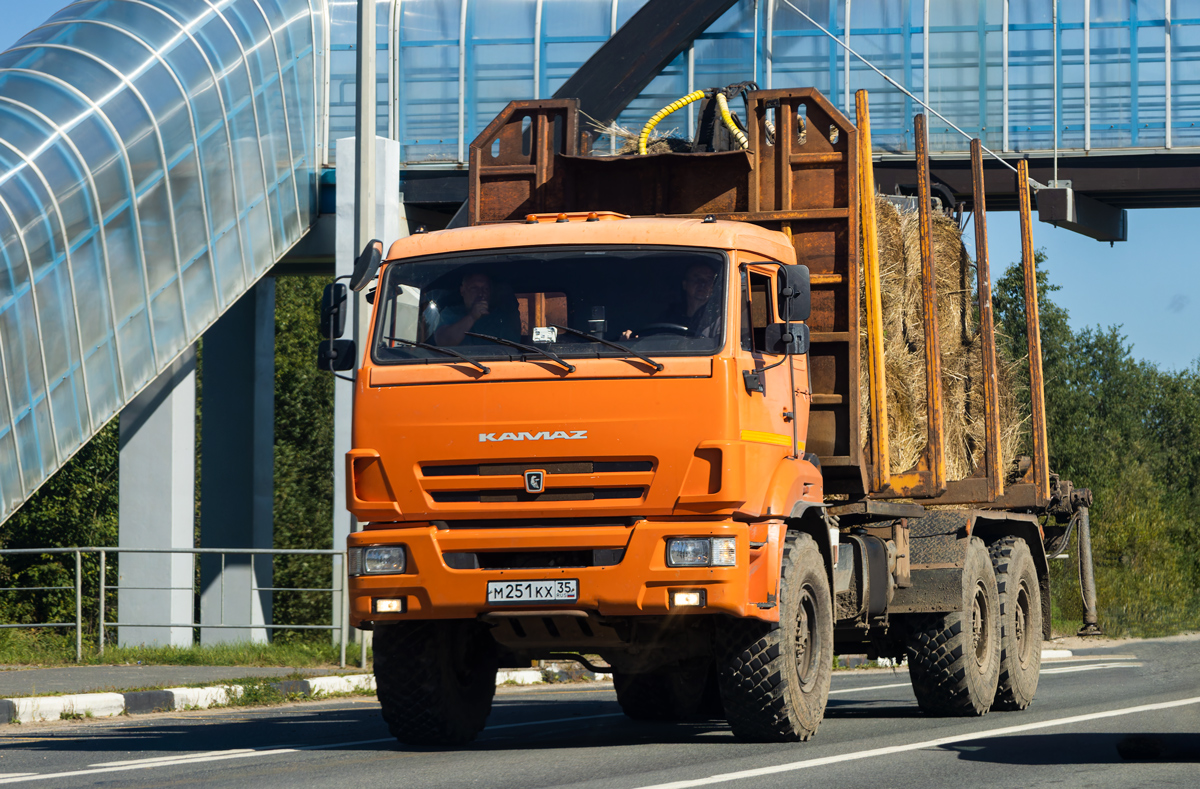 Вологодская область, № М 251 КХ 35 — КамАЗ-43118-46