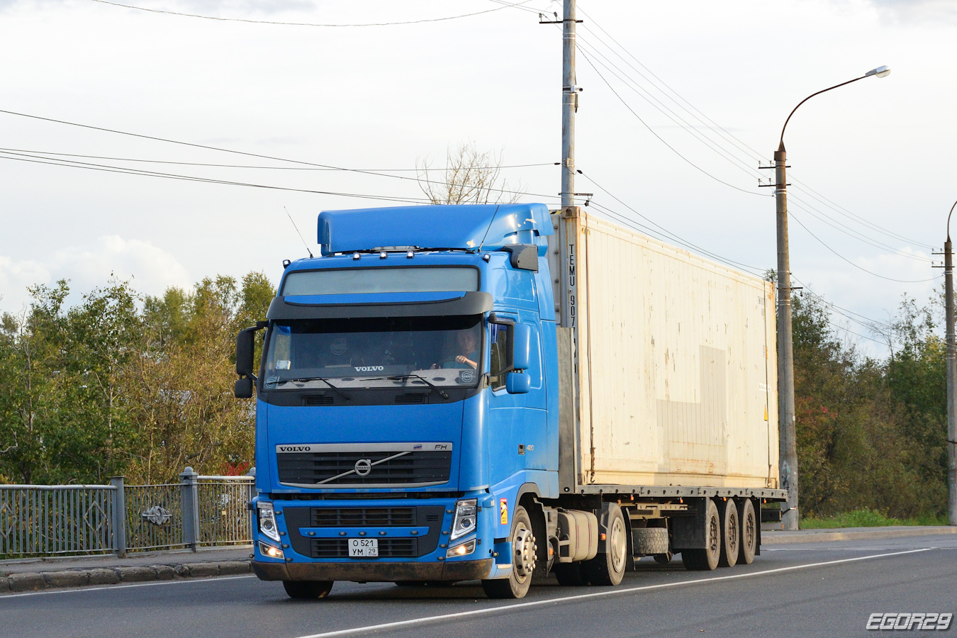 Архангельская область, № О 521 УМ 29 — Volvo ('2008) FH.420