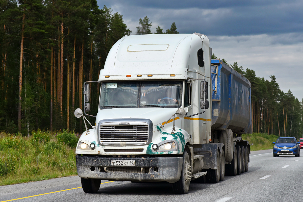 Свердловская область, № К 532 КТ 96 — Freightliner Columbia