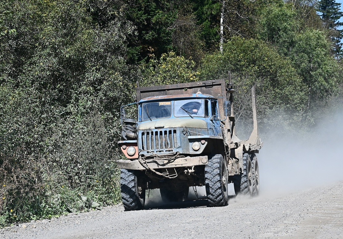 Кемеровская область, № В 639 МН 142 — Урал-3255-41