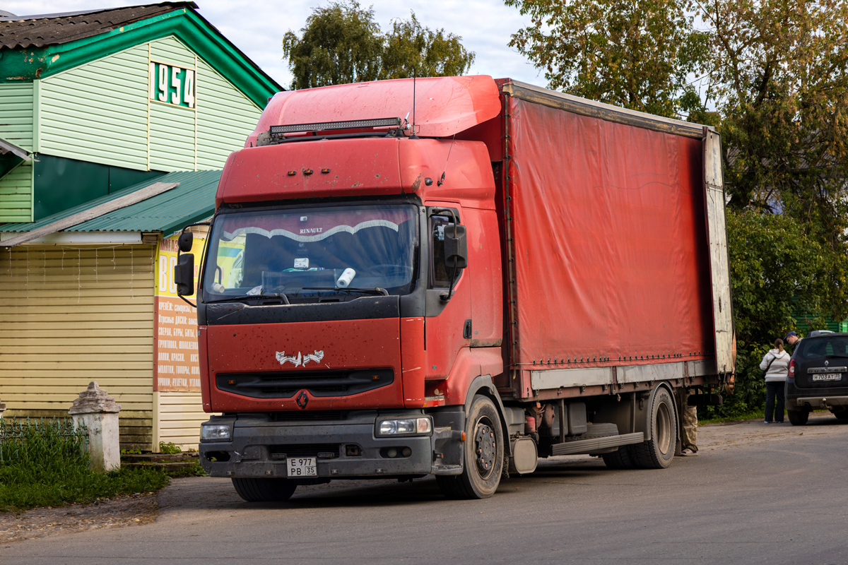 Вологодская область, № Е 977 РВ 35 — Renault Premium ('1996)