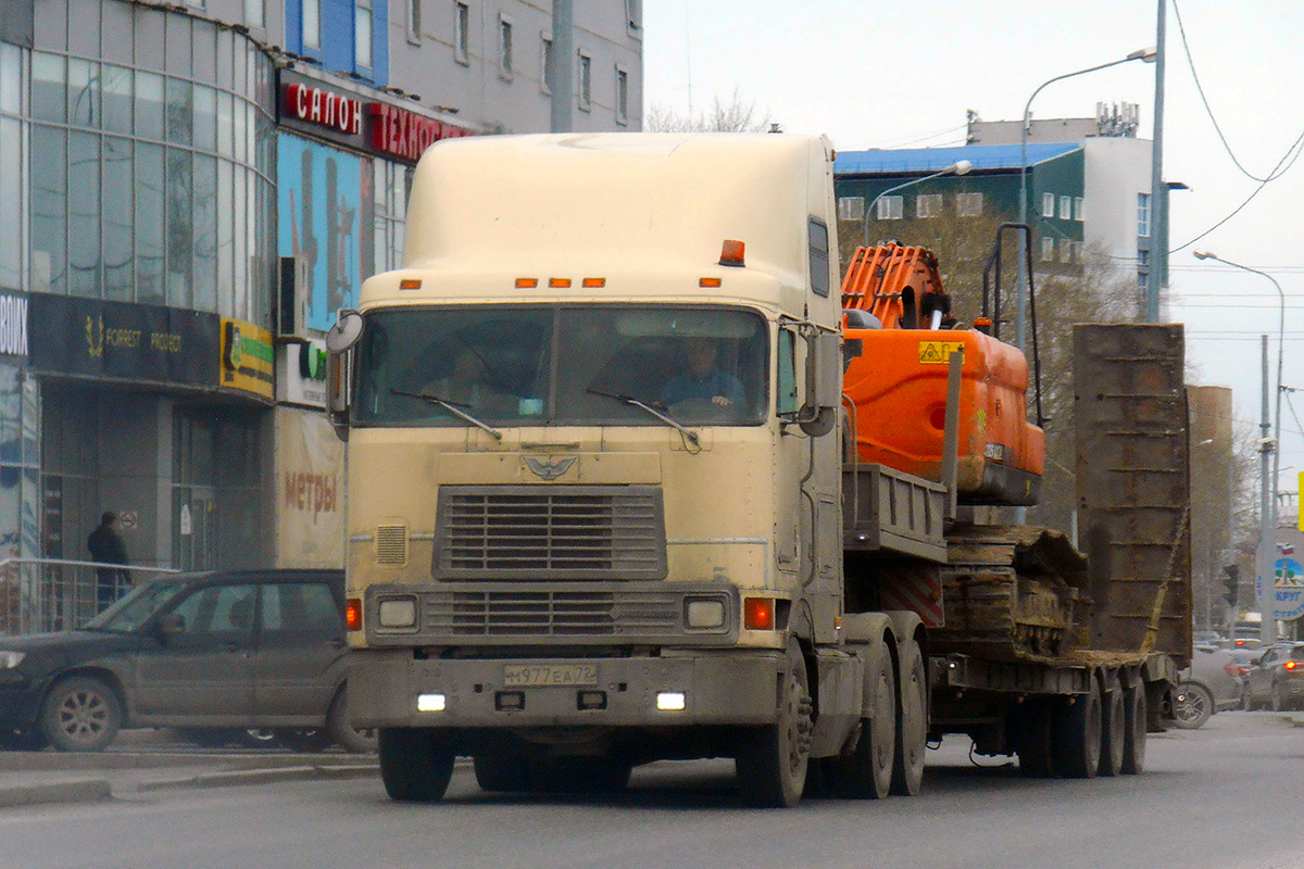 Тюменская область, № М 977 ЕА 72 — International 9800