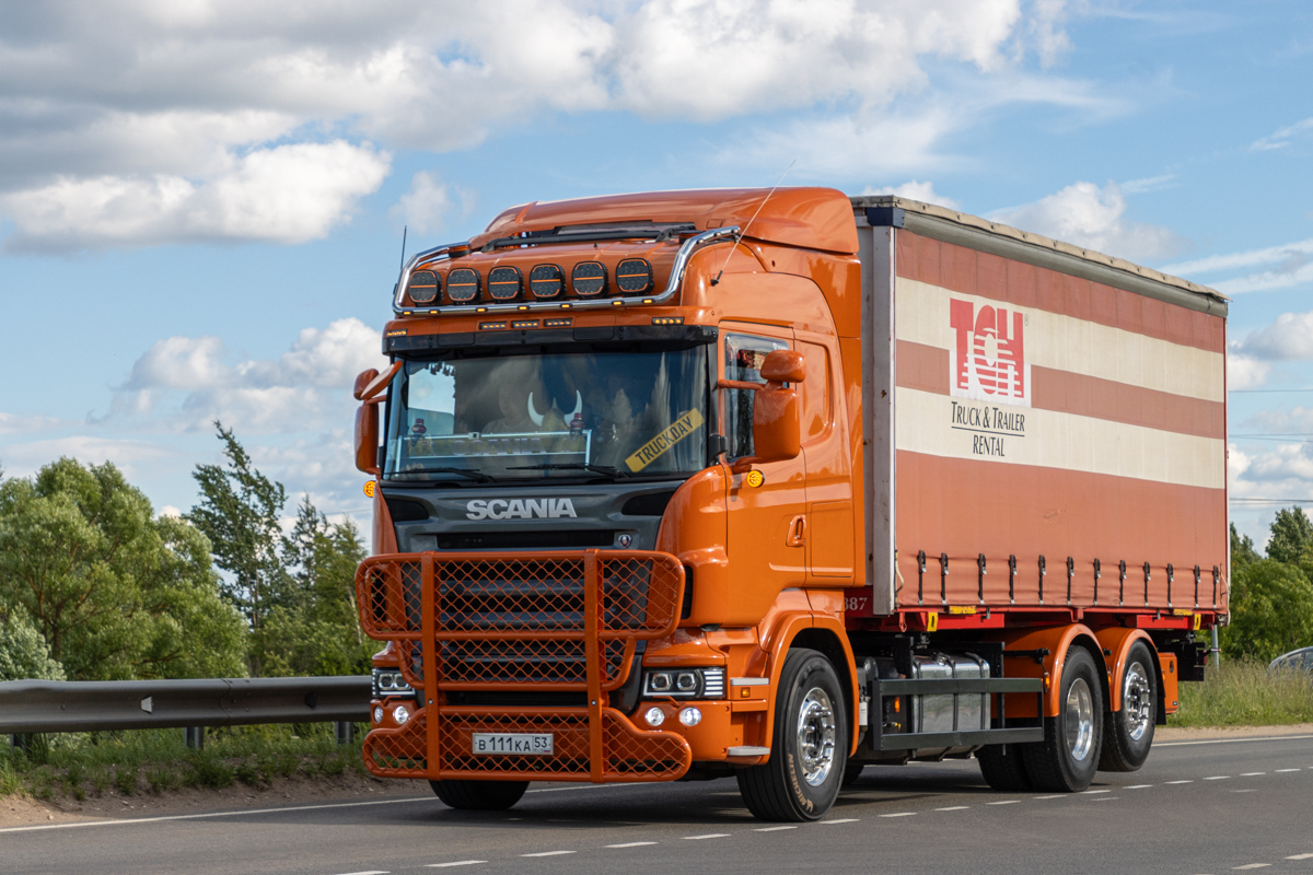 Новгородская область, № В 111 КА 53 — Scania ('2004) R420; Московская область — Фестиваль TruckDay 2026