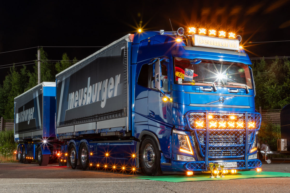 Новгородская область, № В 100 АН 53 — Volvo ('2012) FH.420 [X9P]; Московская область — Фестиваль TruckDay 2026
