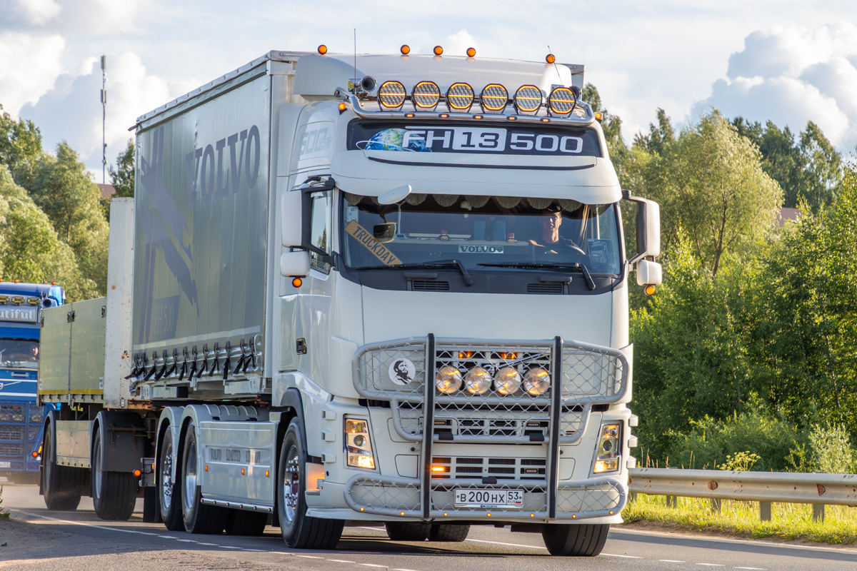 Новгородская область, № В 200 НХ 53 — Volvo ('2002) FH12.400; Московская область — Фестиваль TruckDay 2026