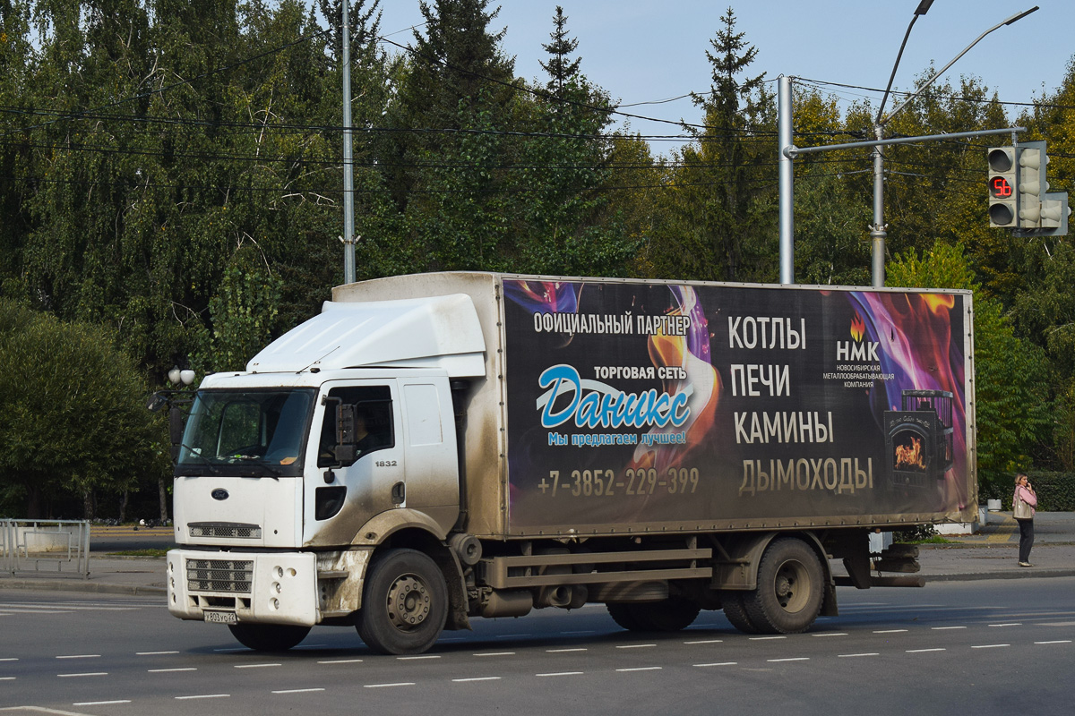 Алтайский край, № У 803 УО 22 — Ford Cargo ('2003) 1832