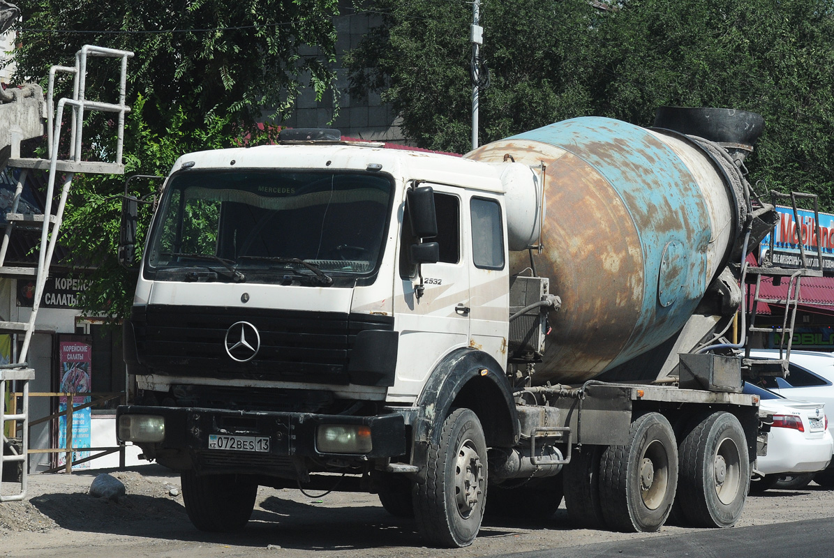 Туркестанская область, № 072 BES 13 — Mercedes-Benz NG (общ. мод.)