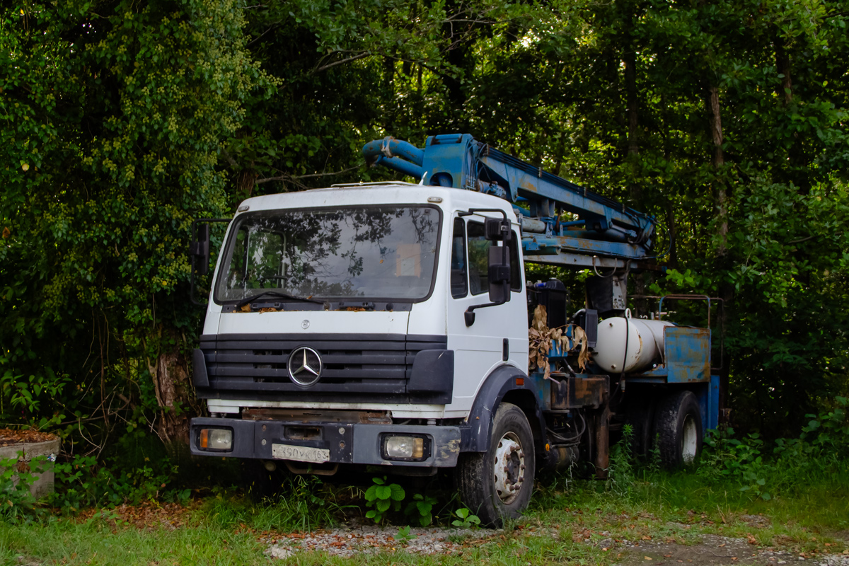 Краснодарский край, № У 390 УК 163 — Mercedes-Benz SK 1820