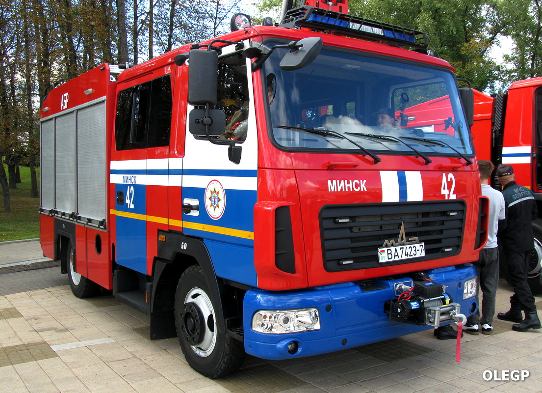 Минск, № ВА 7423-7 — МАЗ-437121