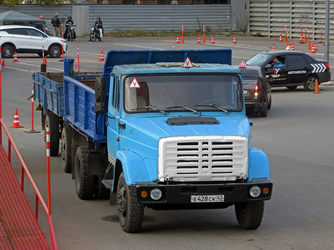 Кировская область, № Е 428 СК 43 — ЗИЛ-497420 (494582)