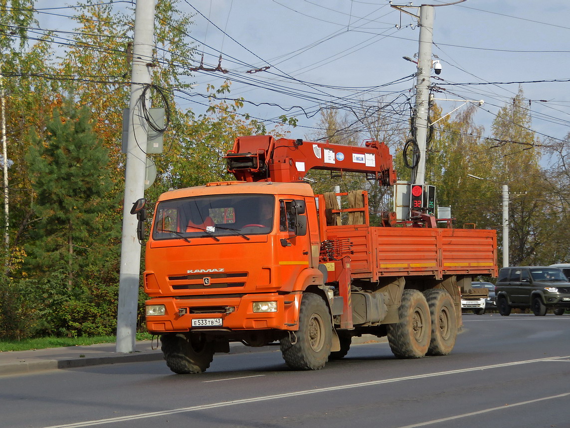 Кировская область, № Е 533 ТВ 43 — КамАЗ-43118 (общая модель)