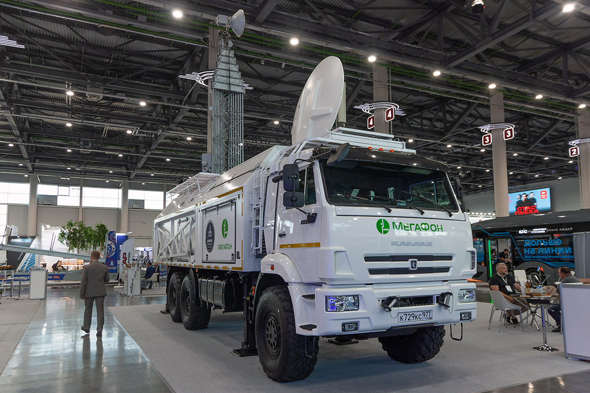 Московская область, № К 729 КС 977 — КамАЗ-43118-A5(48); Татарстан — Выставка "Комтранс" — 2026
