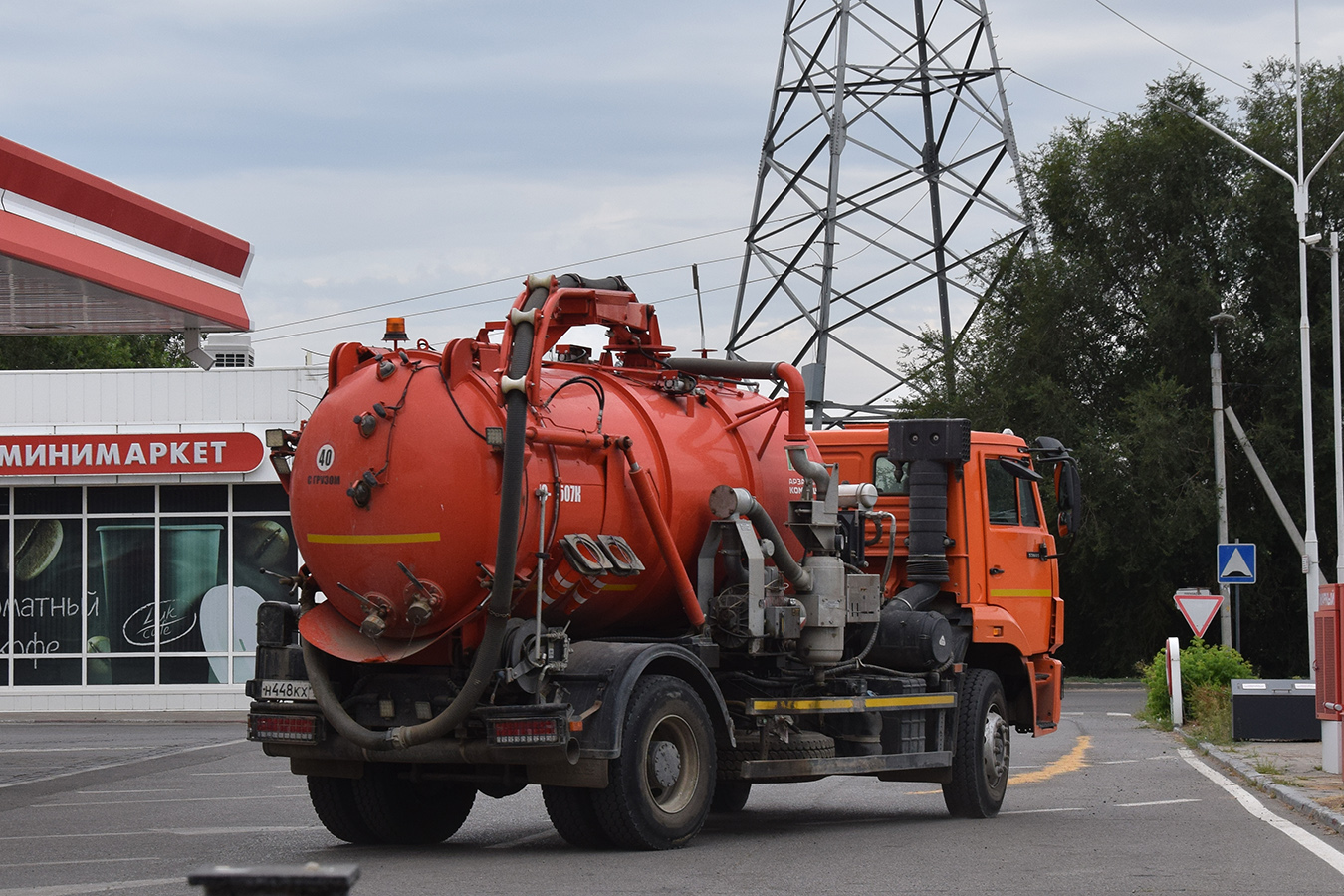 Волгоградская область, № Н 448 КХ 134 — КамАЗ-53605-A5(48)