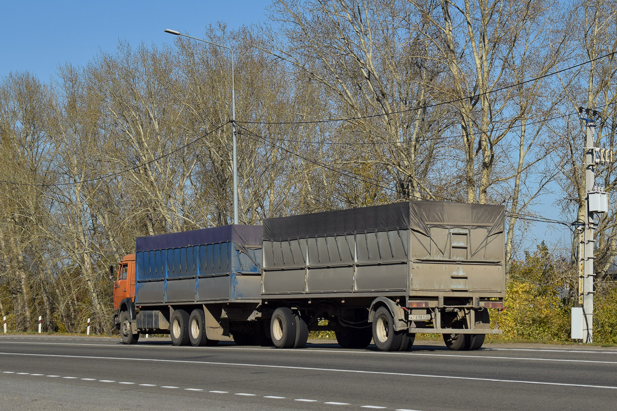 Алтайский край, № АТ 6981 22 — МАЗ-837810-01*; Алтайский край — Автомобили с нечитаемыми на фото номерами