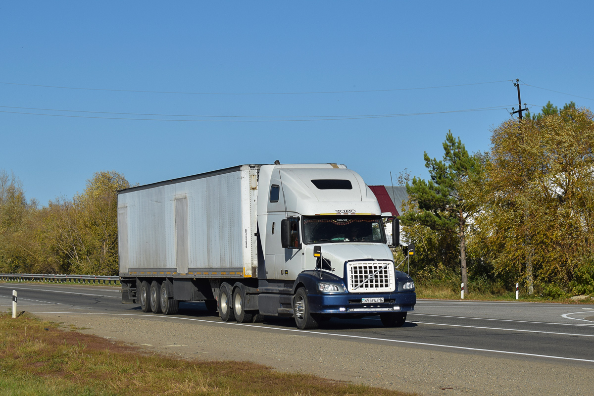 Восточно-Казахстанская область, № 455 FNA 16 — Volvo VNL660