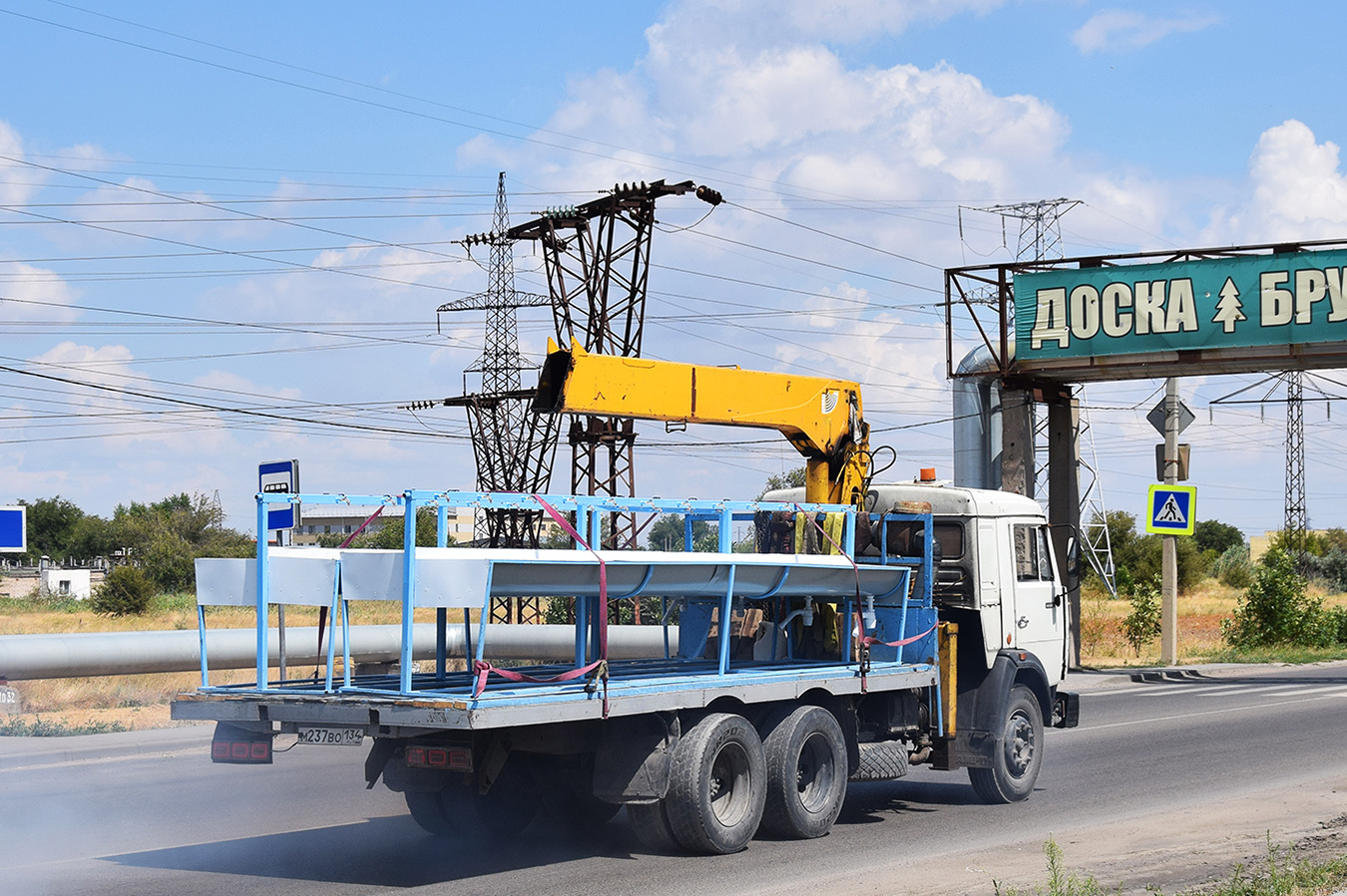 Волгоградская область, № М 237 ВО 134 — КамАЗ-53215 [532150]