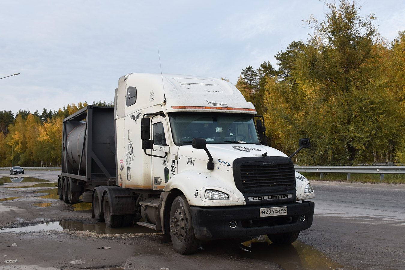 Тамбовская область, № М 204 ХМ 68 — Freightliner Columbia