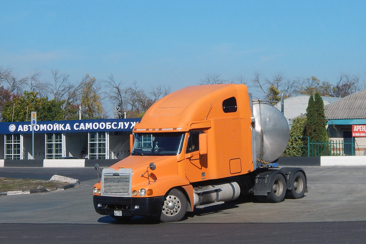 Краснодарский край, № Р 544 ВТ 323 — Freightliner Century Class