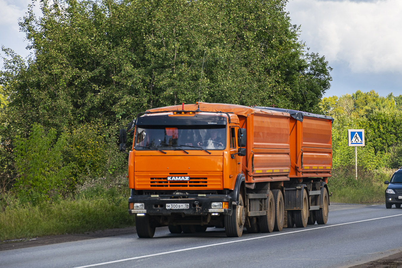 Удмуртия, № М 300 ВТ 18 — КамАЗ-65115 [651150]